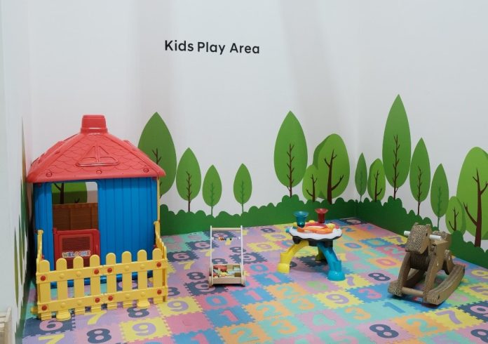 Para peserta GIIAS 2024 hadirkan Kids Corner untuk putra-putri yang mengunjungi booth mereka masing-masing di GIIAS 2024.