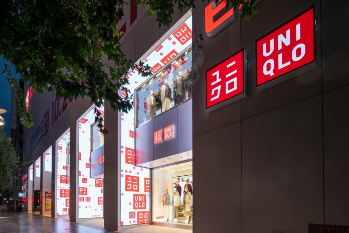 UNIQLO, mengumumkan pembukaan toko global flagship (pusat) terbaru UNIQLO Shinjuku HONTEN pada hari Jumat, 25 Oktober lalu.